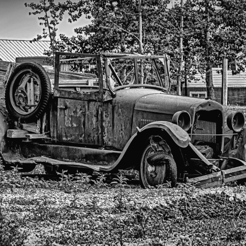 1877 PZInd2021 Cynthia Poulin Old Farm Trucks