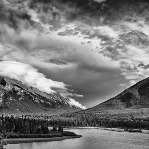 2e mérite Alberta Photographic Guild of Nova Scotia JoyceSKChew Nuages au-dessus du mont Rundle