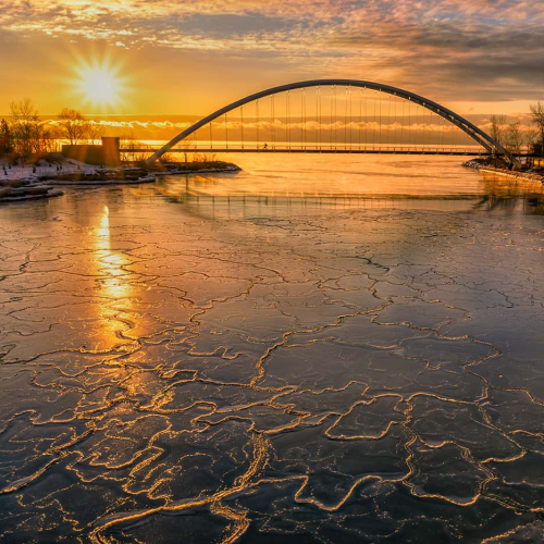 PRIX D'HONNEUR The Chinese Canadian Photographic Society Of Toronto Peter Chi Ho Lau Humber Bay Arc Bridge Sunrise