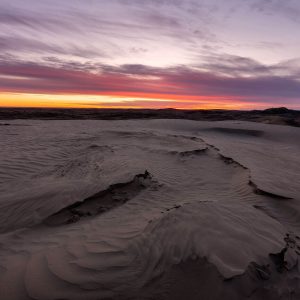 Encore un coucher de soleil sur les dunes de sable